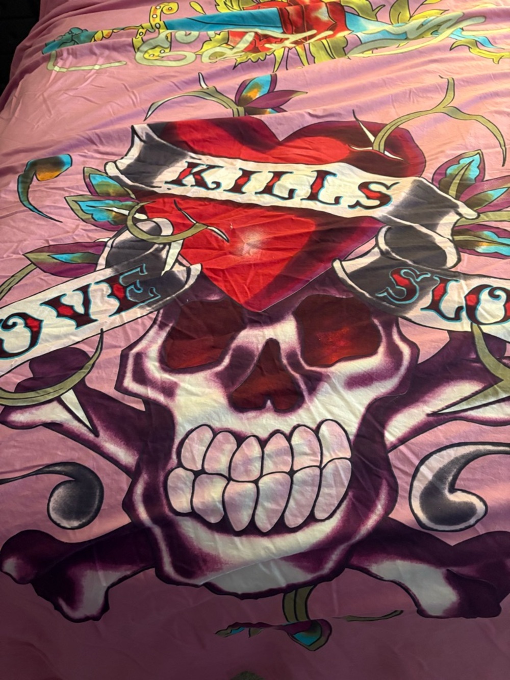 Ed Hardy Pink Skull & Heart “Love Kills Slowly” Full Size Graphic Duvet Set - Picture 4 of 7